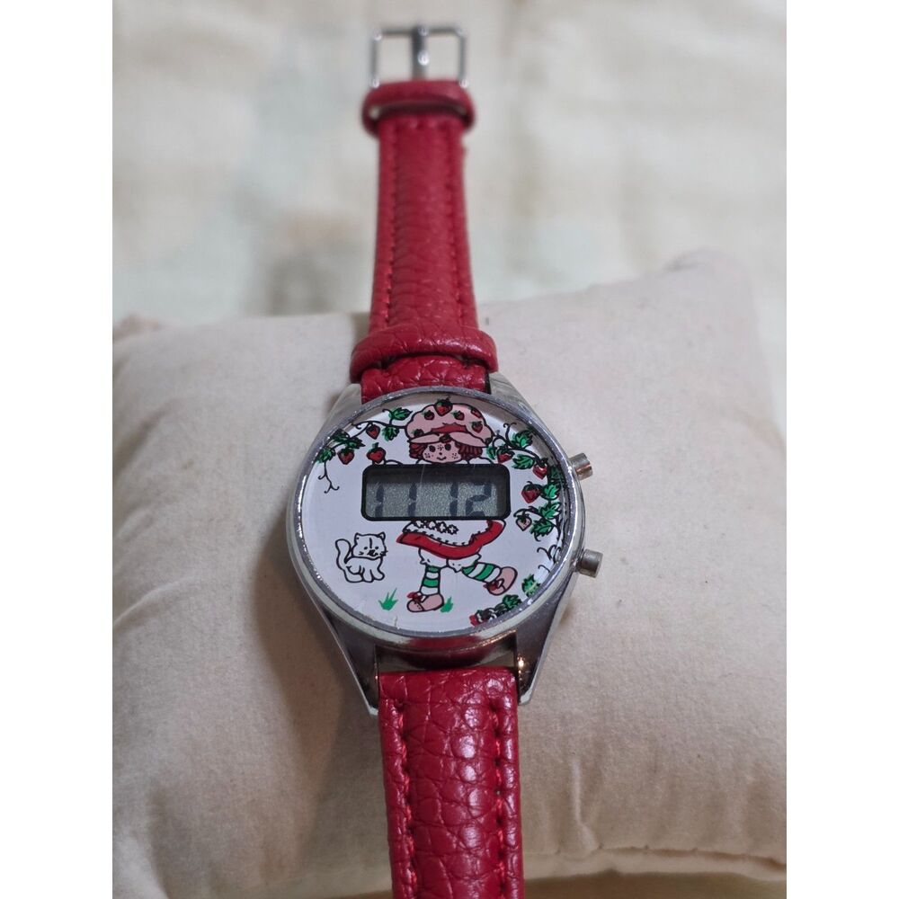 Vintage Strawberry Shortcake Digital LCD Watch Working Red Strap 1980s